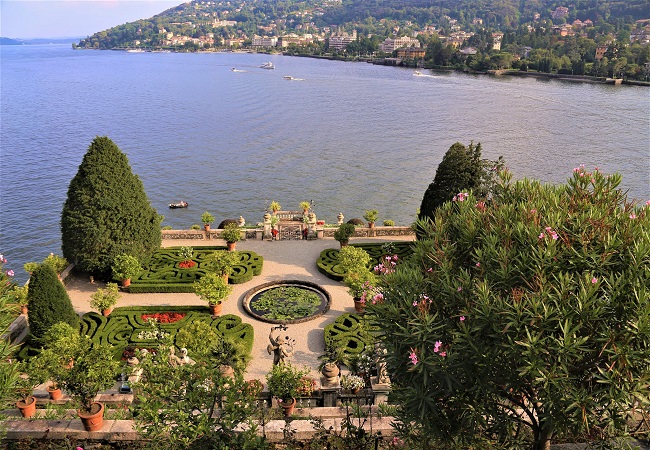 Nainital Kausani Ranikhet Jim Corbett Tour