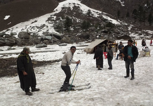 Kullu Manali Honeymoon Package