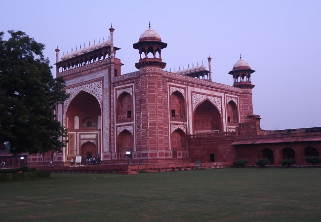 Delhi Agra Tour